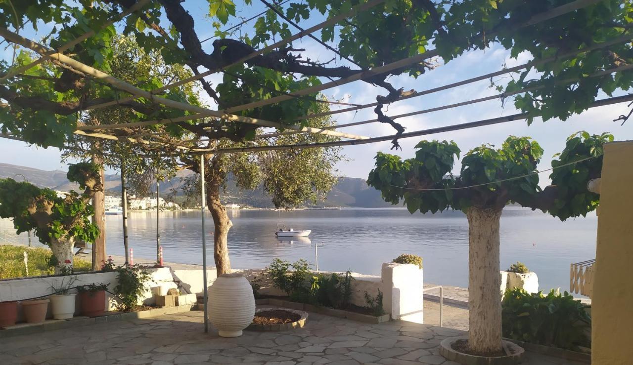הוילה ניאה סטירה Το Σπίτι Της Μαργαρίτας Στην Παραλία מראה חיצוני תמונה