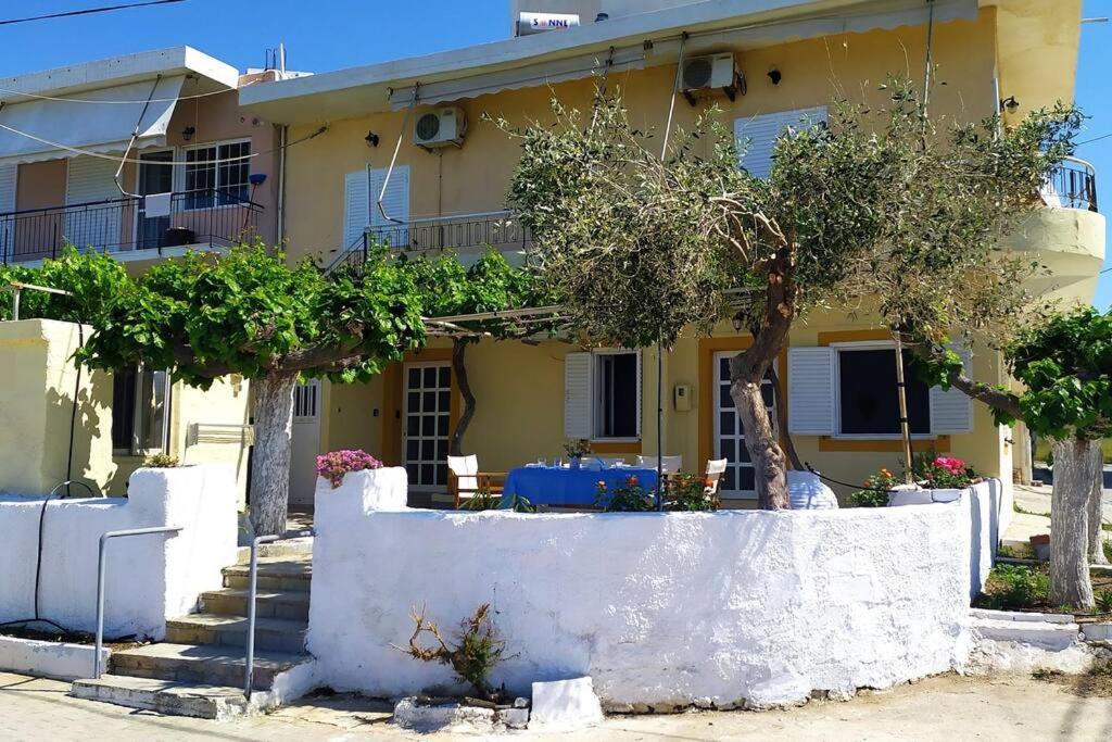 הוילה ניאה סטירה Το Σπίτι Της Μαργαρίτας Στην Παραλία מראה חיצוני תמונה